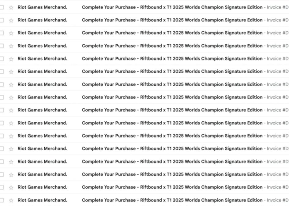 Screenshot circolato su X: una casella email piena di decine di conferme d'acquisto della T1 Signature Edition, attribuite all'azione dei bot