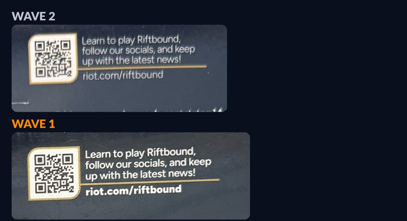 Scritta riot.com/riftbound sotto il QR del box Origins: in grassetto sulla wave 1, in carattere normale sulla wave 2