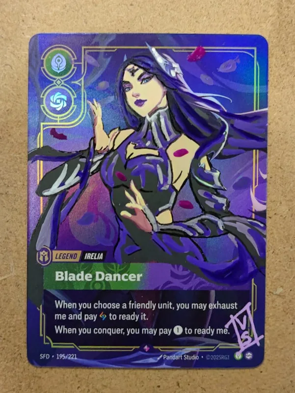 La carta Irelia, Blade Dancer con l’illustrazione ridipinta a mano da Rekla